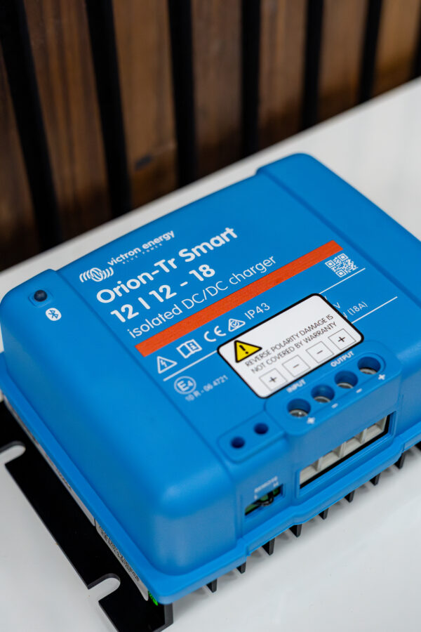 Orion-Tr Smart 12/12-18A (220W) Isolated DC-DC charger - Image 2